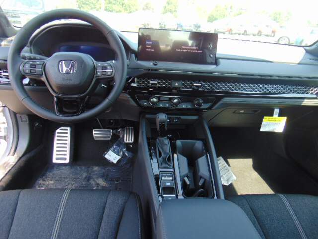  2025 Honda Accord Image: 10