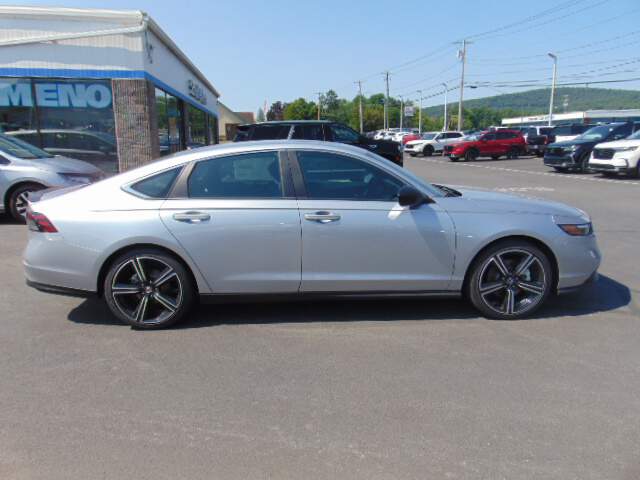  2025 Honda Accord Image: 3