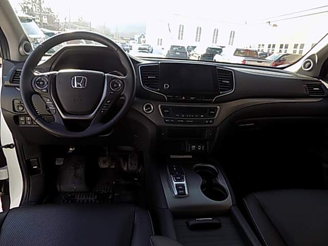  2021 Honda Ridgeline Image: 10