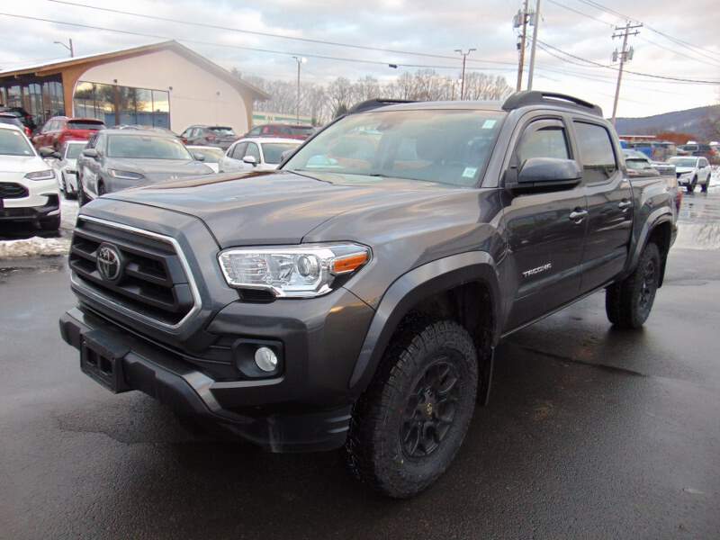  2022 Toyota Tacoma Image: 0