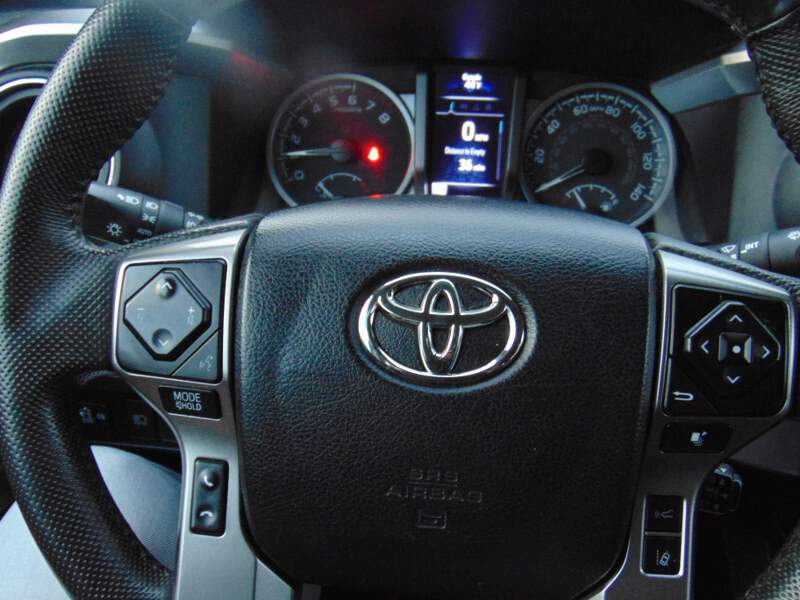  2022 Toyota Tacoma Image: 12