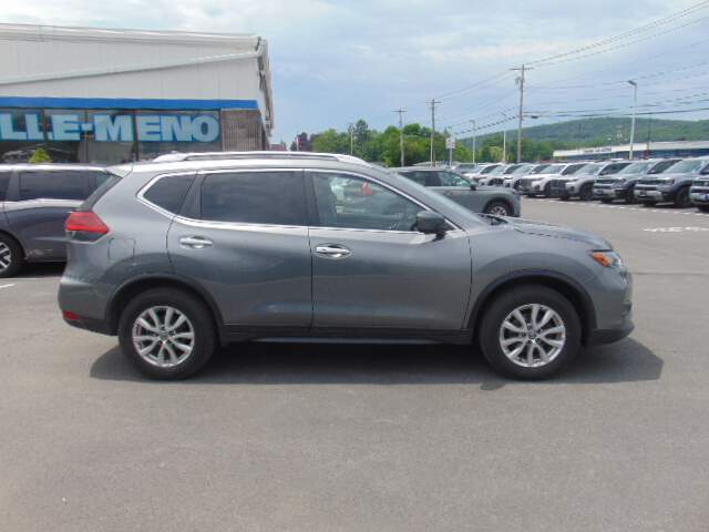  2018 Nissan Rogue Image: 3