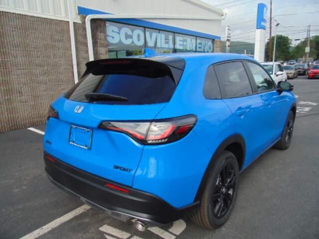  2027 Honda HR-V Image: 4