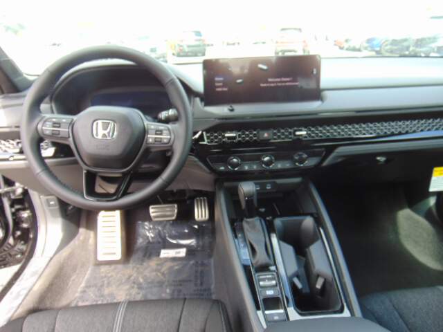  2025 Honda Accord Image: 9