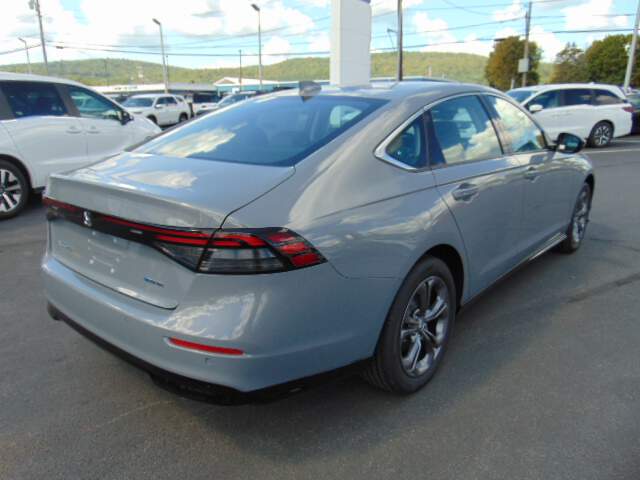  2025 Honda Accord Image: 4