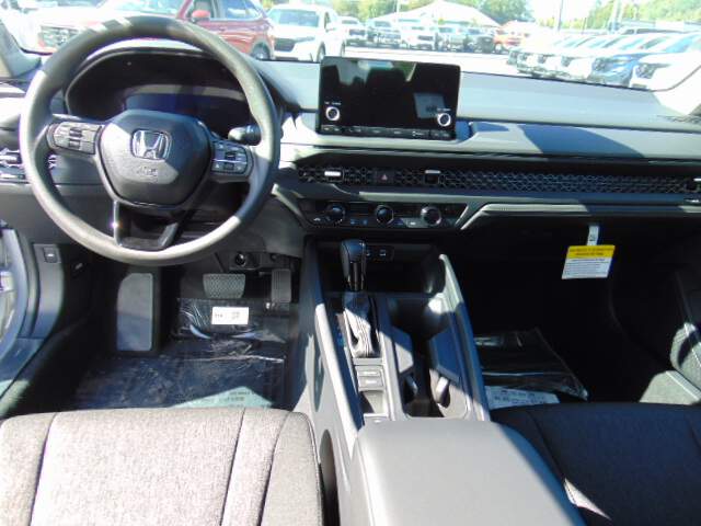  2025 Honda Accord Image: 10