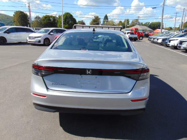  2025 Honda Accord Image: 5