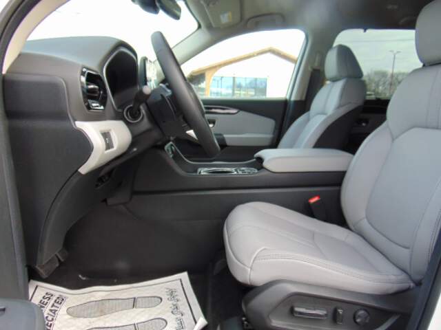  2025 Honda Pilot Image: 8