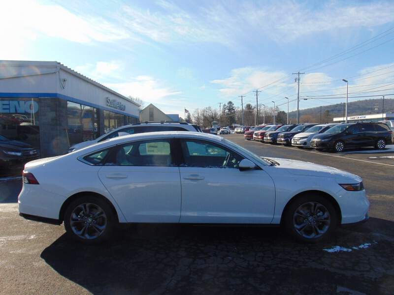  2025 Honda Accord Image: 3