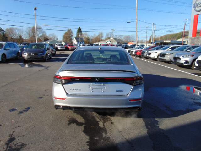  2025 Honda Accord Image: 5