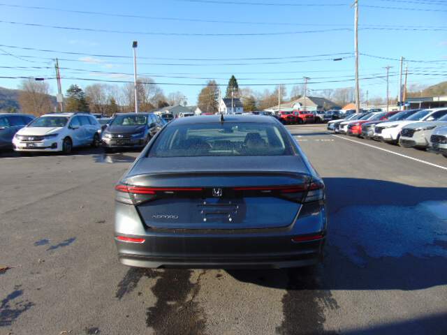  2025 Honda Accord Image: 5