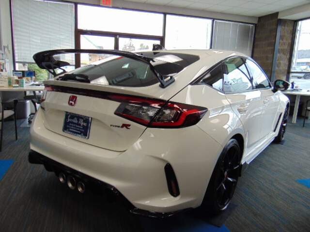  2025 Honda Civic Image: 4