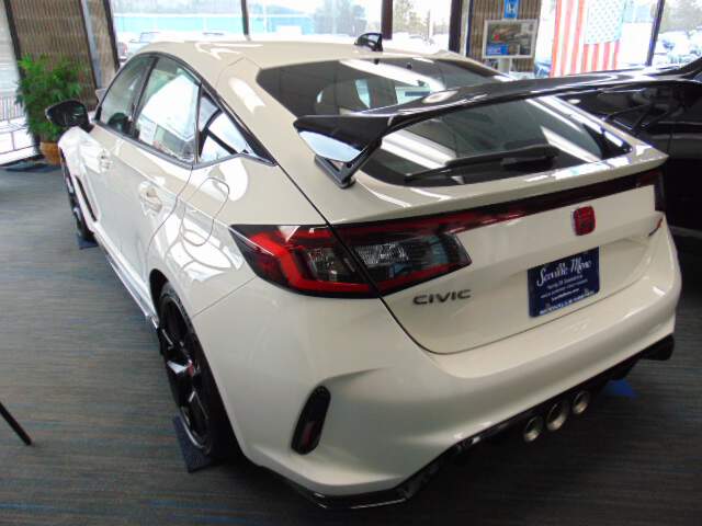  2025 Honda Civic Image: 7