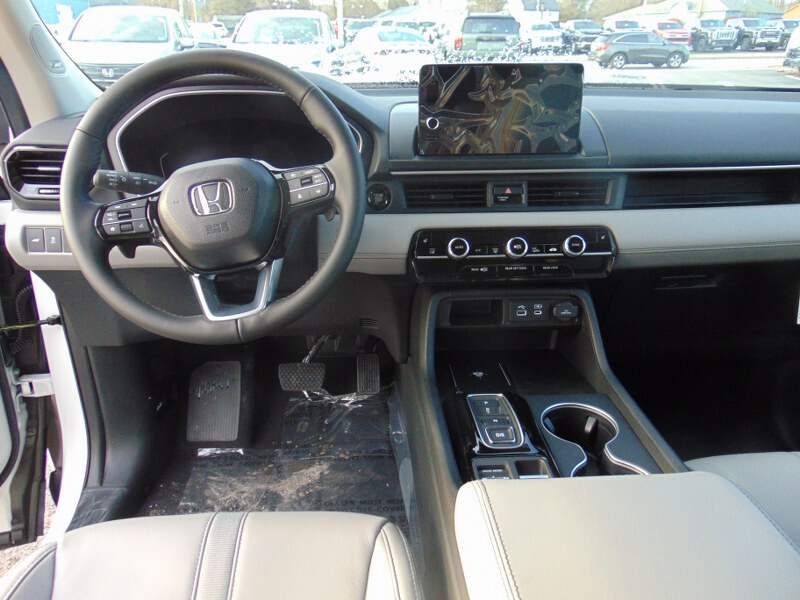  2025 Honda Pilot Image: 10