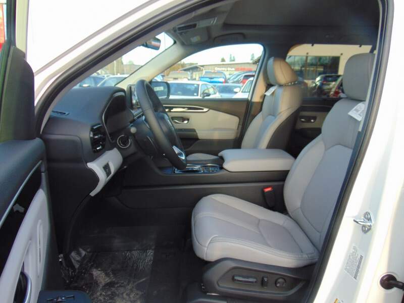  2025 Honda Pilot Image: 8