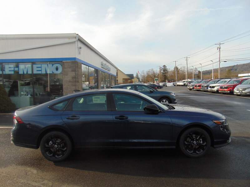  2025 Honda Accord Image: 3