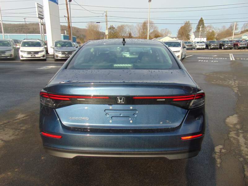  2025 Honda Accord Image: 5