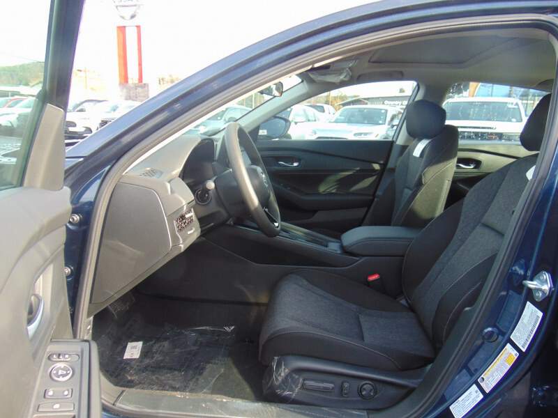  2025 Honda Accord Image: 8