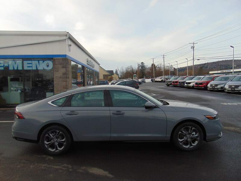  2025 Honda Accord Image: 3