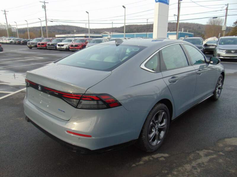  2025 Honda Accord Image: 4