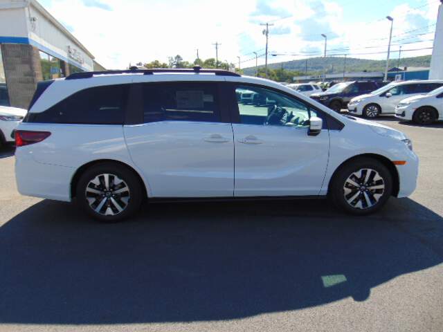  2026 Honda Odyssey Image: 3