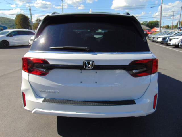  2026 Honda Odyssey Image: 5