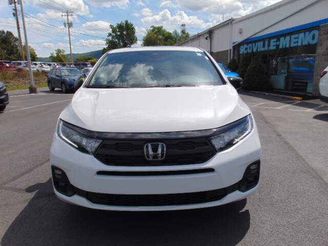  2026 Honda Odyssey Image: 1