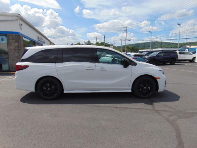  2026 Honda Odyssey Image: 3