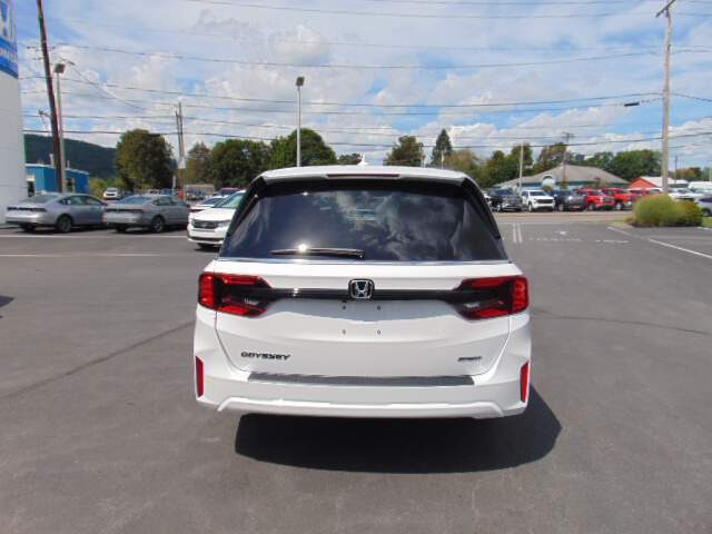  2026 Honda Odyssey Image: 5