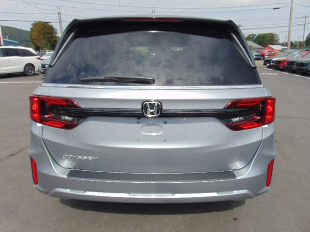  2026 Honda Odyssey Image: 5