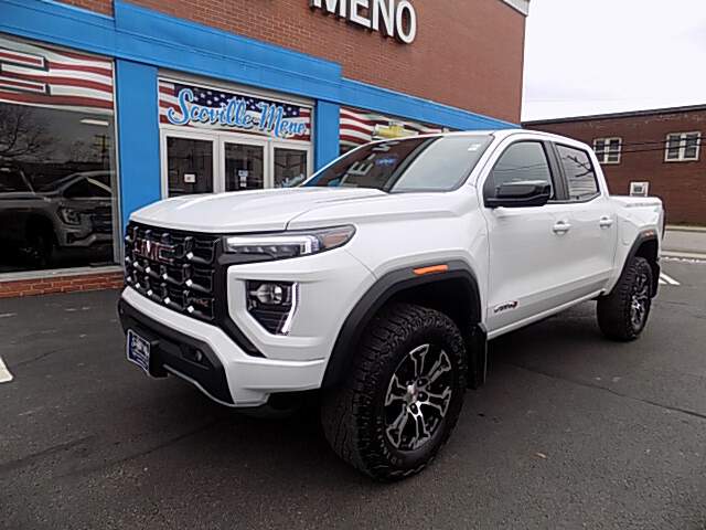 2024 GMC Canyon AT4's photo