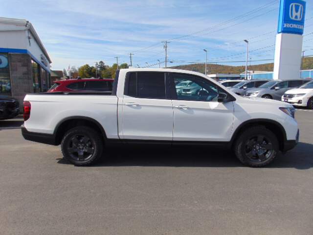  2026 Honda Ridgeline Image: 3