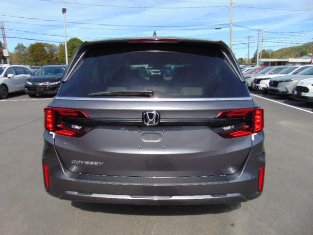  2026 Honda Odyssey Image: 5