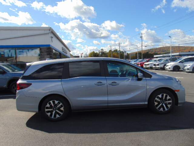  2026 Honda Odyssey Image: 3