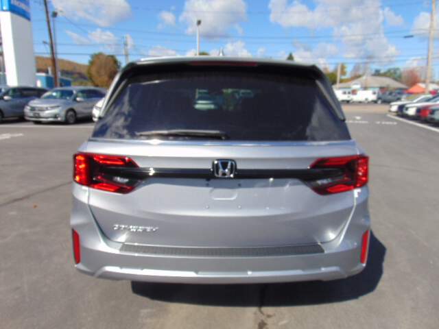  2026 Honda Odyssey Image: 5