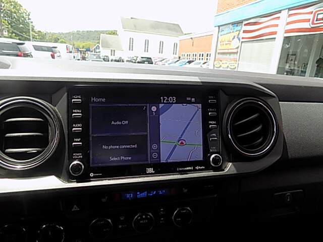  2021 Toyota Tacoma Image: 11