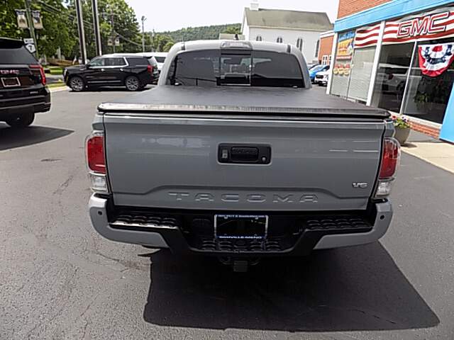  2021 Toyota Tacoma Image: 3