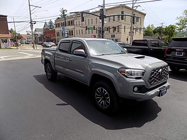  2021 Toyota Tacoma Image: 7