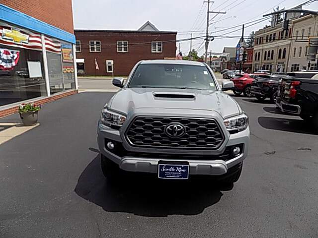  2021 Toyota Tacoma Image: 8
