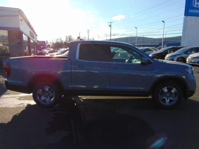  2026 Honda Ridgeline Image: 3