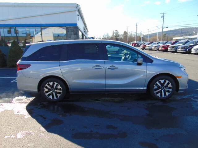  2026 Honda Odyssey Image: 3