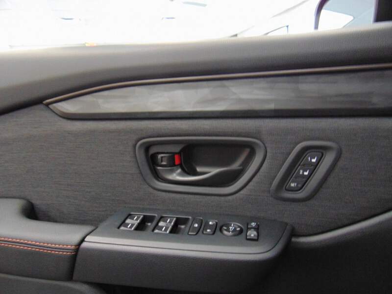  2026 Honda Passport Image: 9