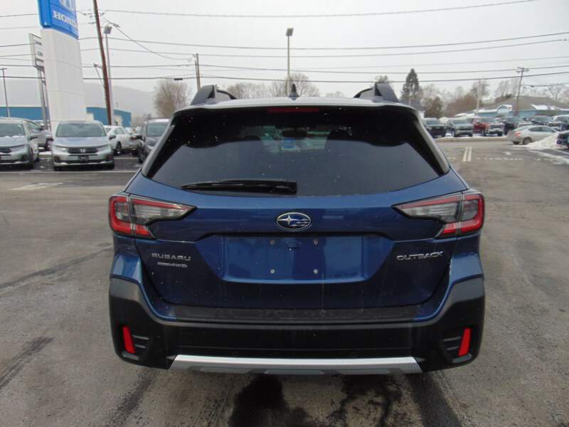  2022 Subaru Outback Image: 5