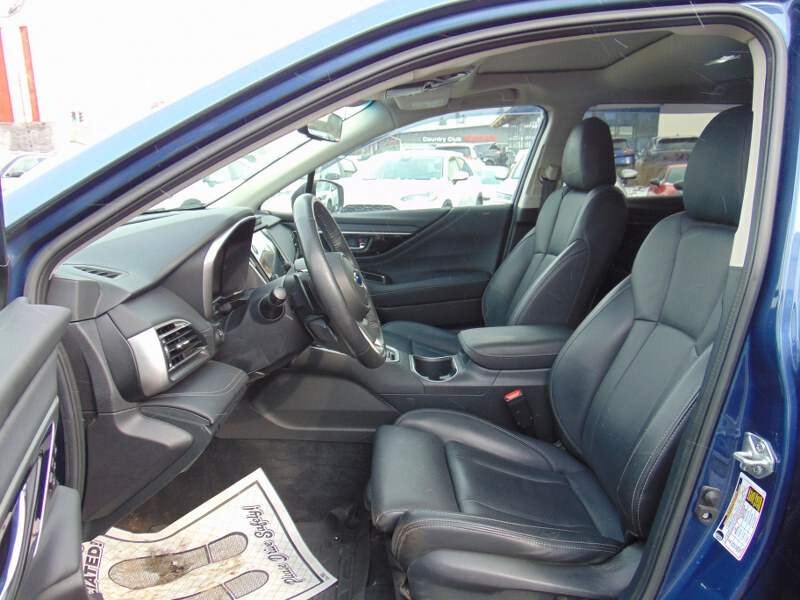  2022 Subaru Outback Image: 8