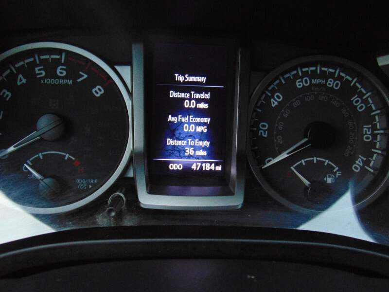  2022 Toyota Tacoma Image: 13