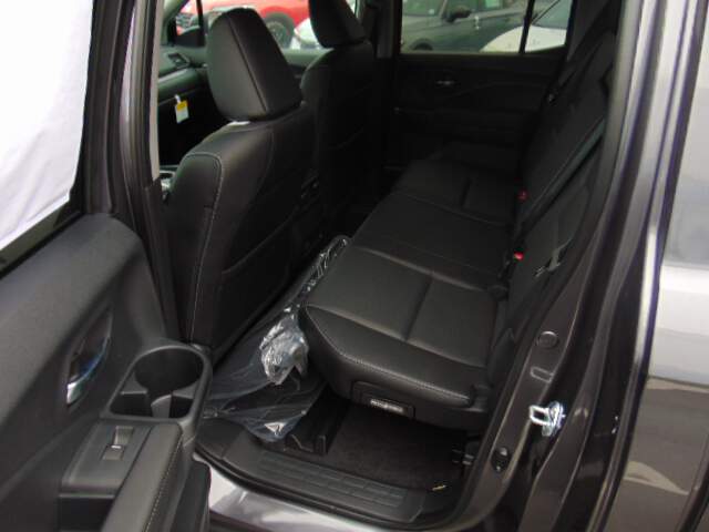  2026 Honda Ridgeline Image: 3