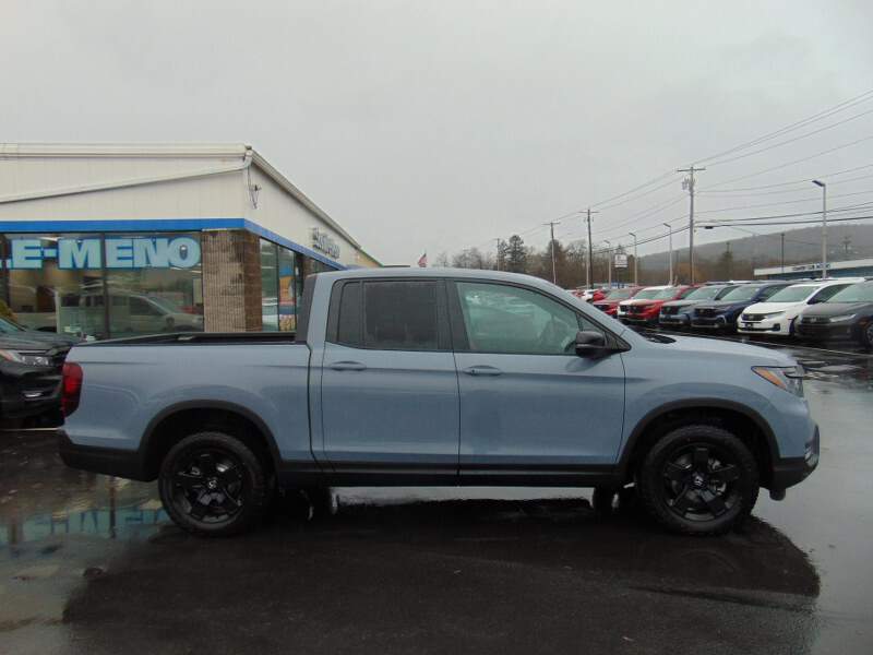  2026 Honda Ridgeline Image: 3