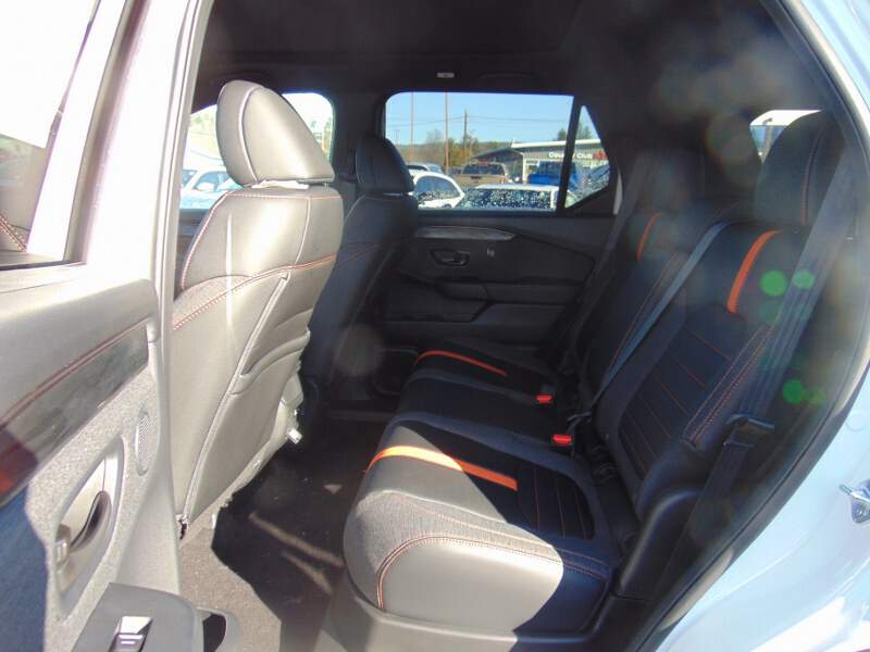  2026 Honda Passport Image: 9