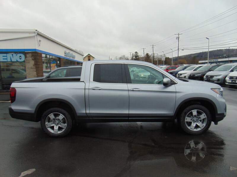  2026 Honda Ridgeline Image: 3