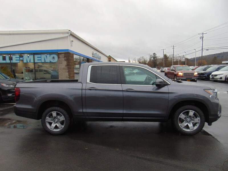  2026 Honda Ridgeline Image: 3